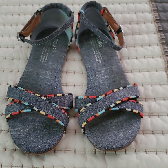 Tom's sandals - Picture 1 of 5